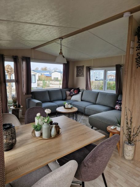 Wohnzimmer mit Couch