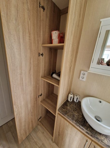 Badezimmerschrank